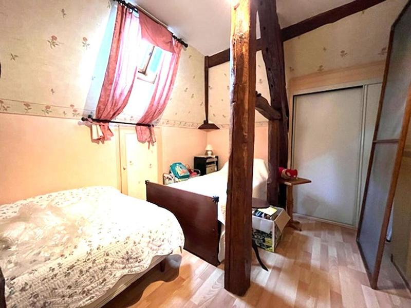 Maison - 106 m² - 7 pièces