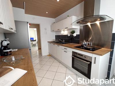 Chambre - 12 m² - 1 pièce