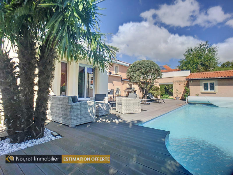 Maison - 170 m² - 7 pièces