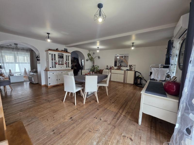 Maison - 150 m² - 6 pièces