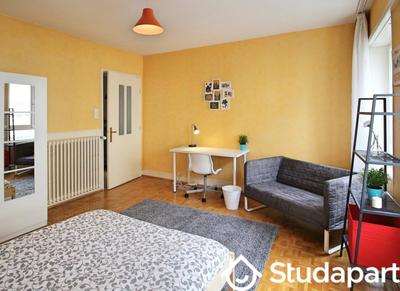Chambre - 15 m² - 1 pièce