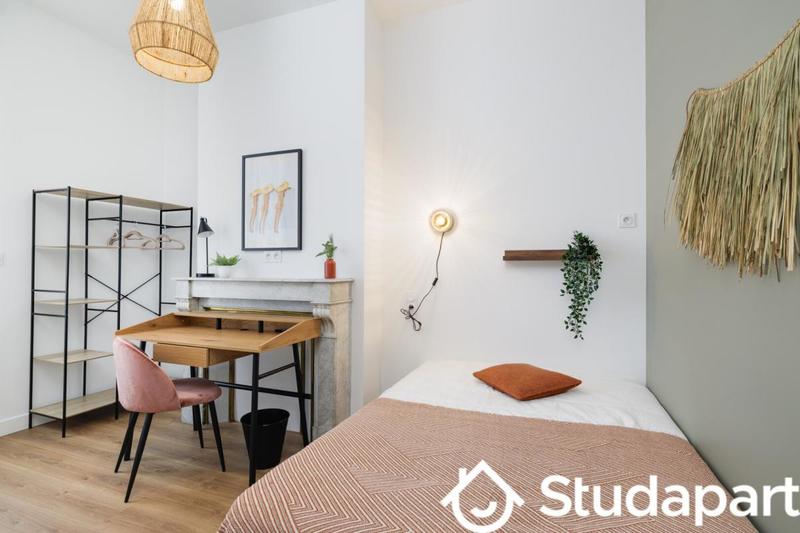 Chambre - 13 m² - 1 pièce