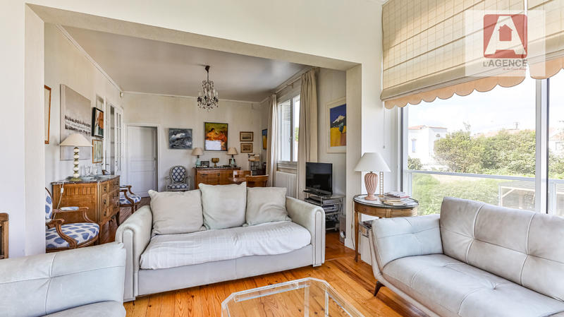 Maison - 178 m² - 8 pièces