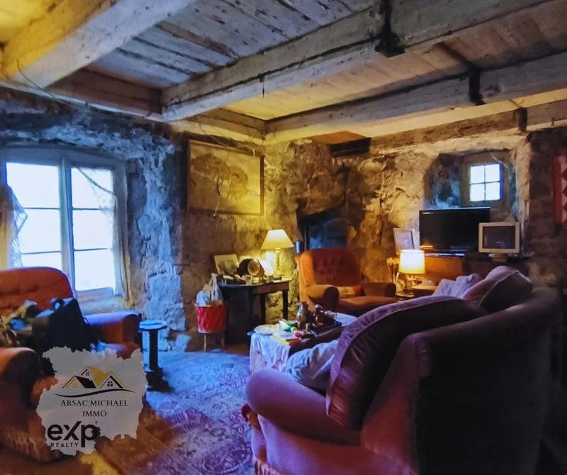 Maison - 556 m² - 15 pièces