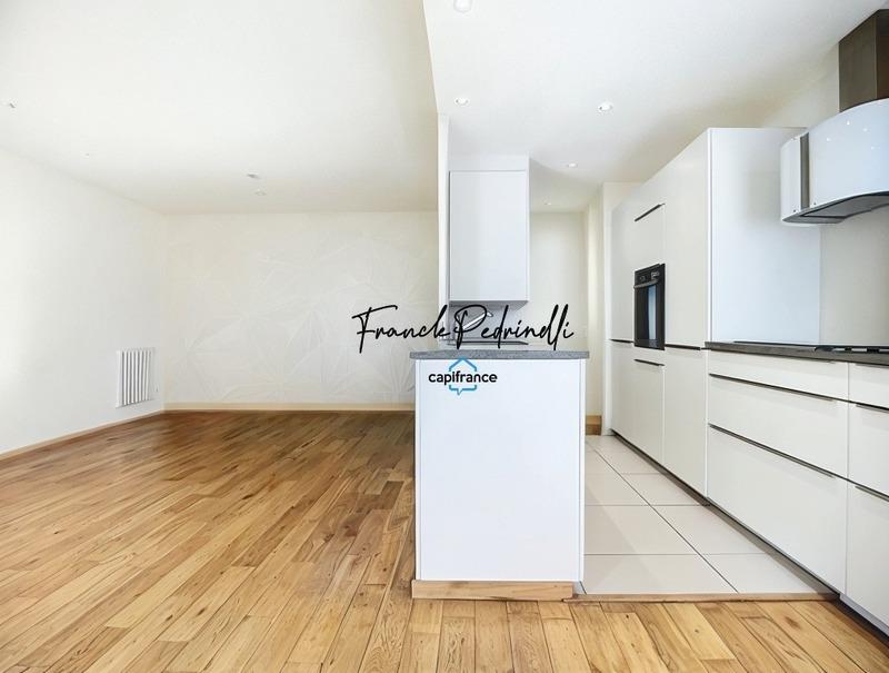 Appartement - 82 m² - 4 pièces