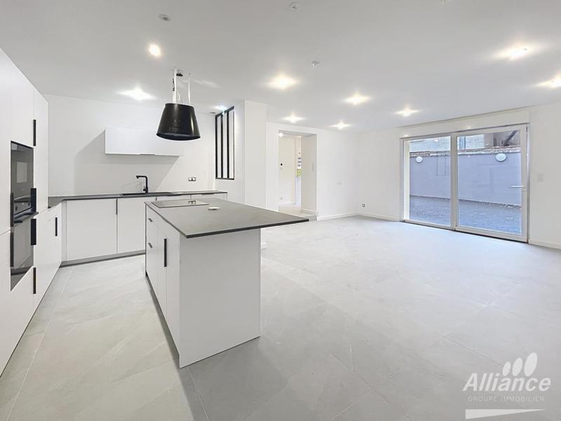 Appartement - 83 m² - 5 pièces