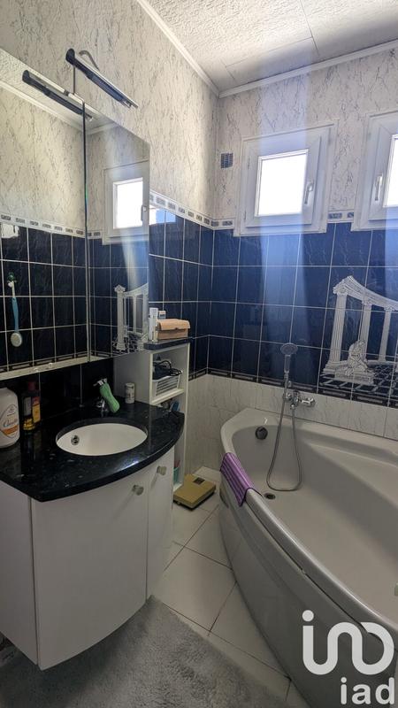 Maison - 93 m² - 4 pièces