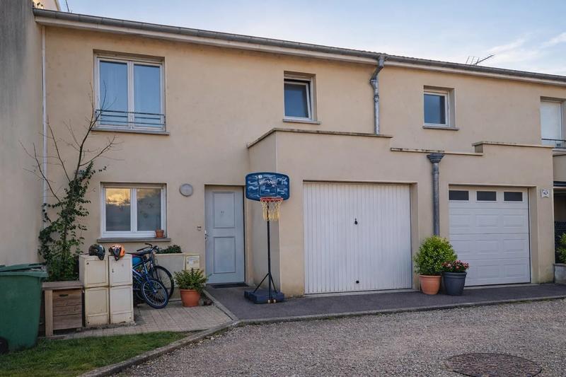 Maison - 97 m² - 5 pièces