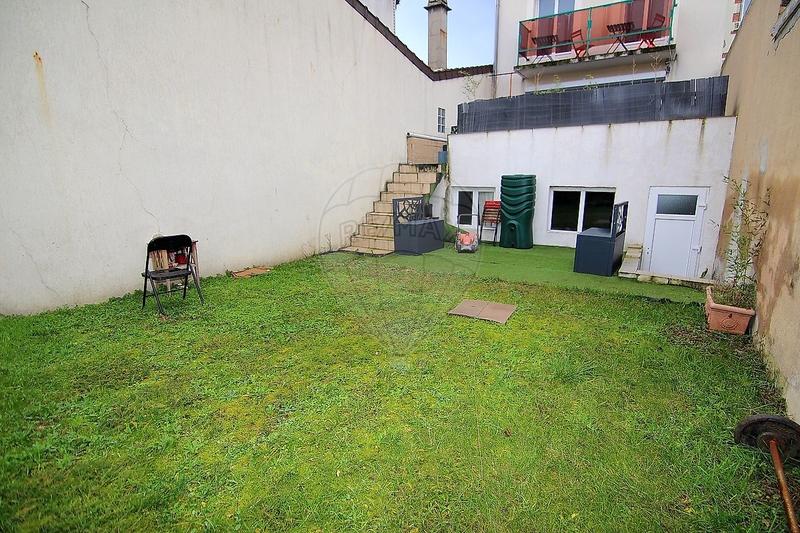 Maison - 142 m² - 9 pièces