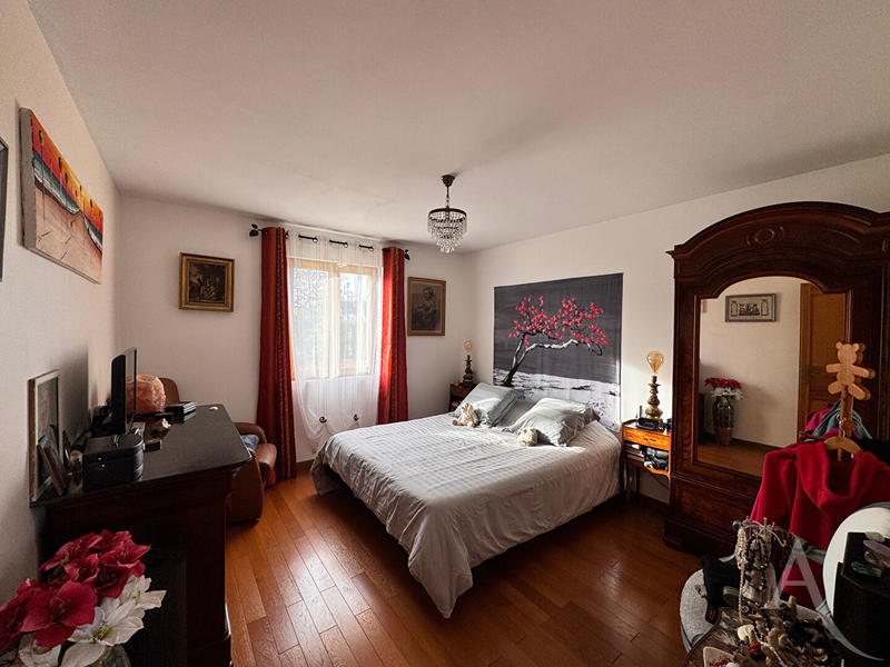 Maison - 144 m² - 7 pièces