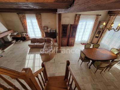Maison - 182 m² - 8 pièces