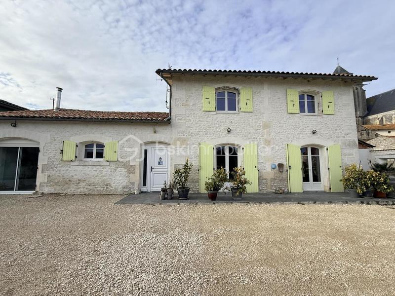 Maison en pierre - 147 m² - 7 pièces