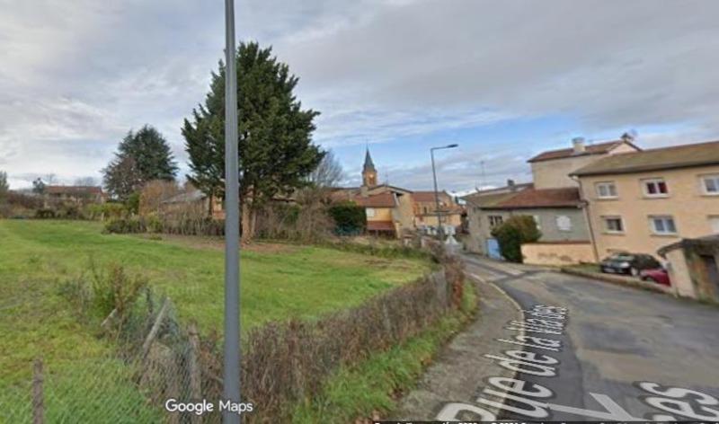 Terrain constructible - 1 042 m²