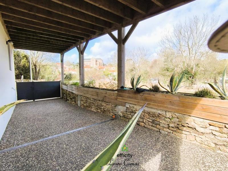 Maison - 213 m² - 6 pièces