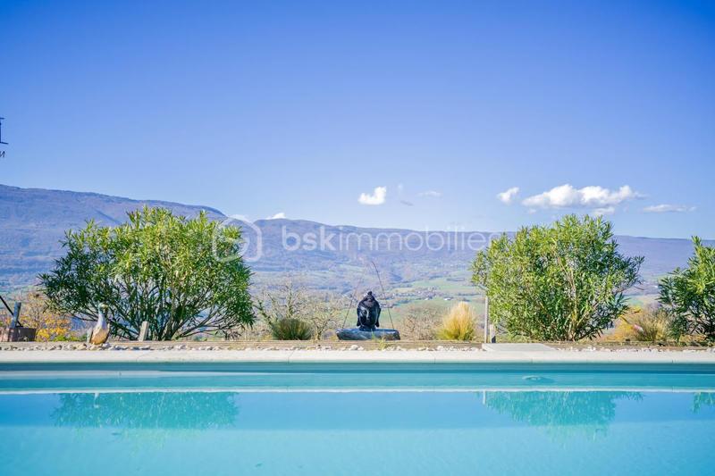 Maison - 190 m² - 7 pièces