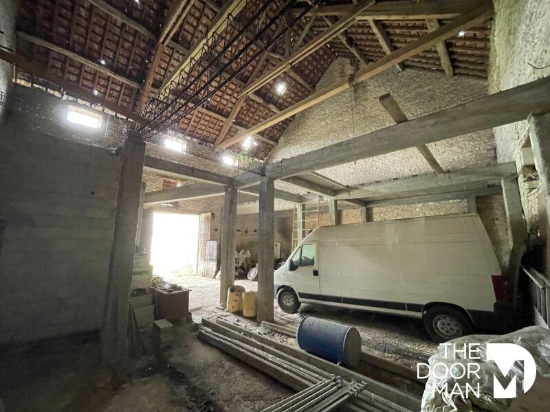 Maison - 178 m² - 1 pièce