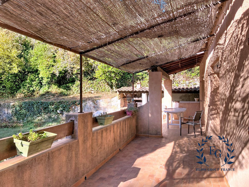 Maison traditionnelle - 179 m² - 6 pièces