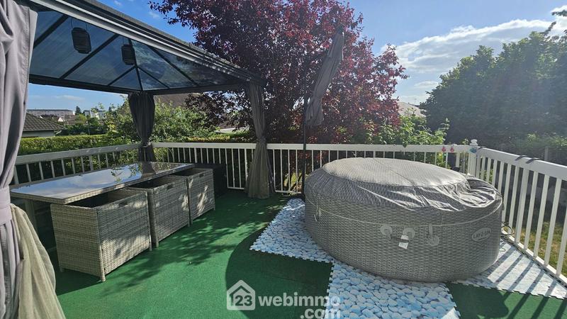 Maison - 92 m² - 5 pièces