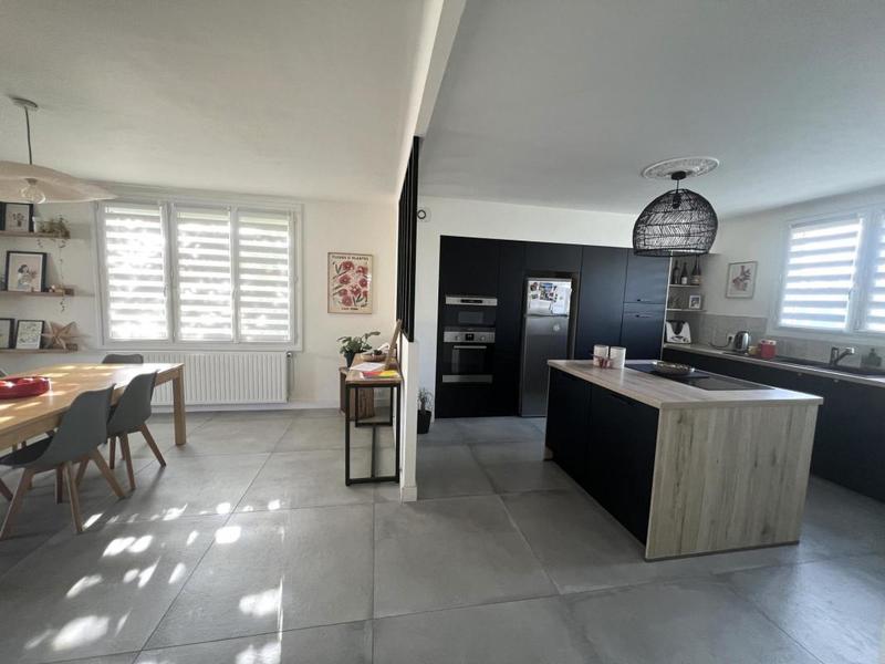 Maison - 167 m² - 7 pièces