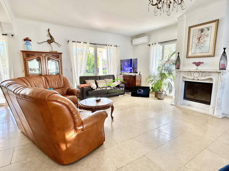 Maison - 257 m² - 6 pièces