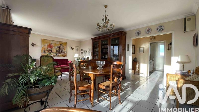 Appartement - 90 m² - 5 pièces