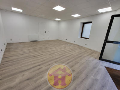 Local commercial - 82 m² - 2 pièces