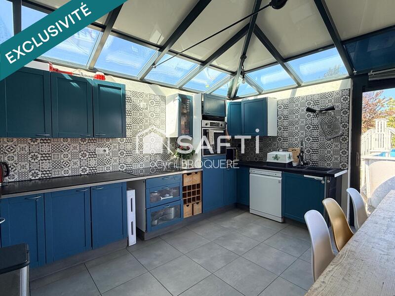 Maison - 146 m² - 8 pièces