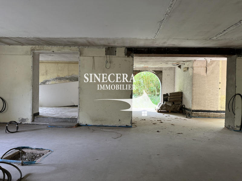 Propriété - 600 m² - 16 pièces