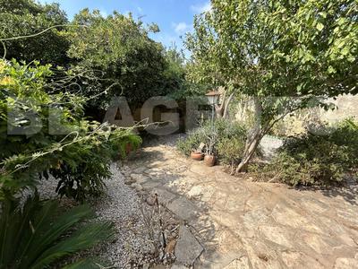 Villa - 200 m² - 6 pièces