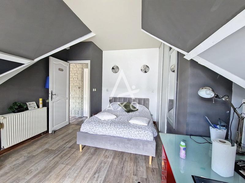 Maison - 143 m² - 7 pièces