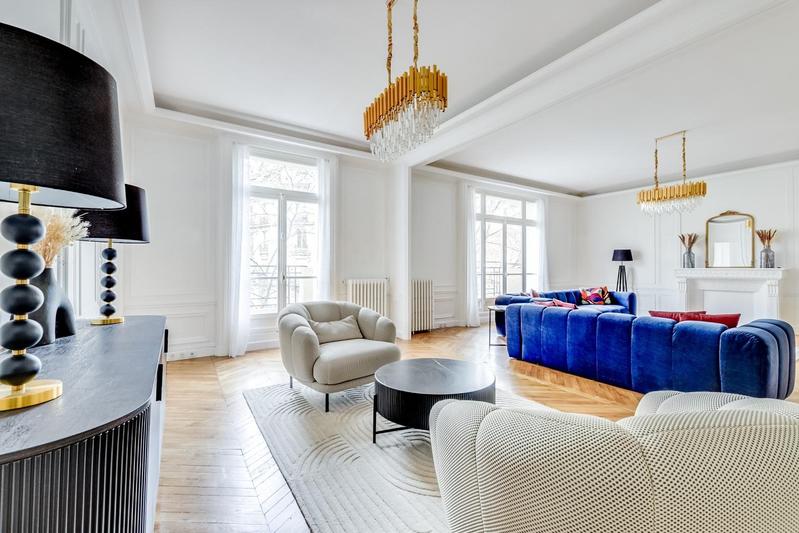 Appartement - 279 m² - 8 pièces