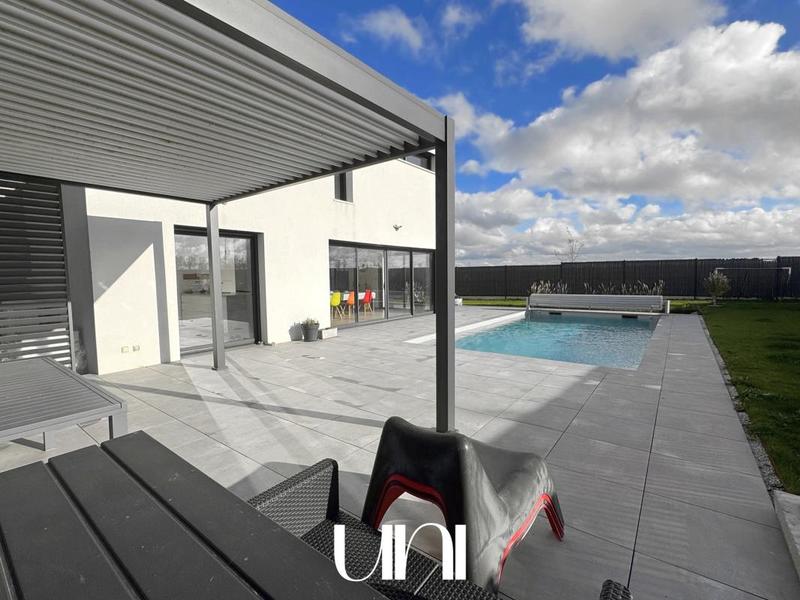 Maison - 178 m² - 6 pièces