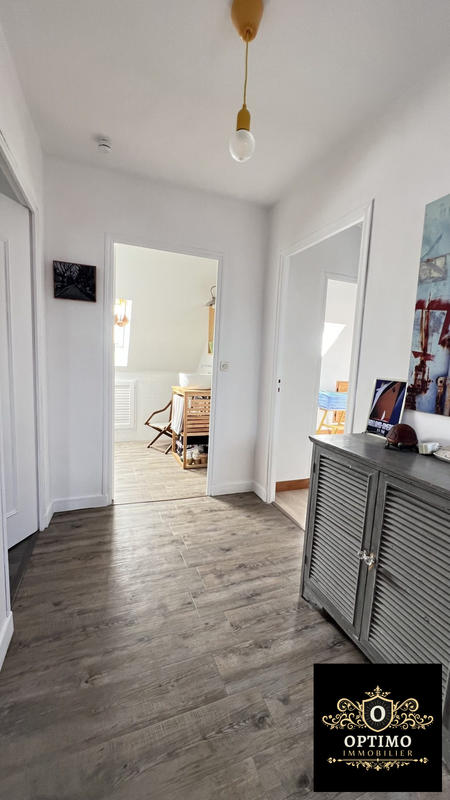 Maison traditionnelle - 163 m² - 6 pièces