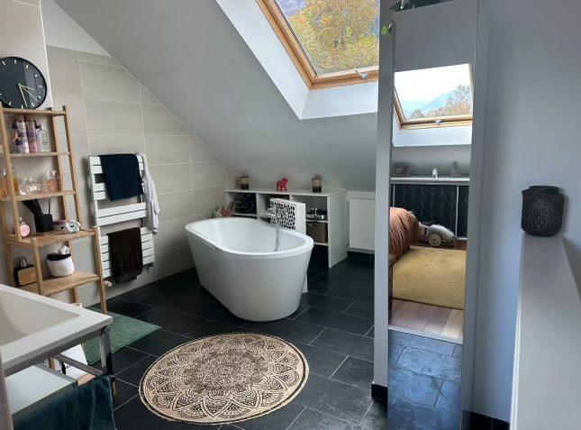 Appartement - 120 m² - 4 pièces