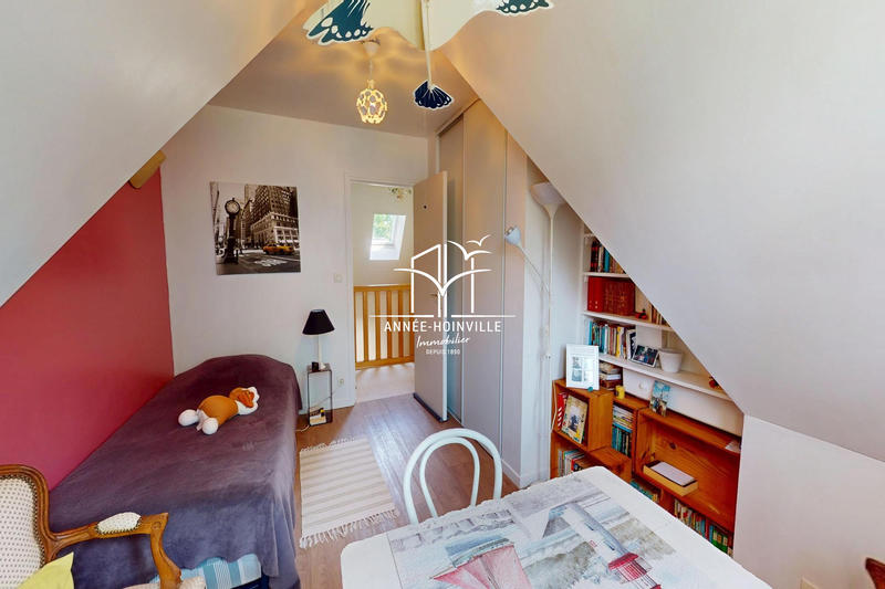 Maison traditionnelle - 120 m² - 7 pièces