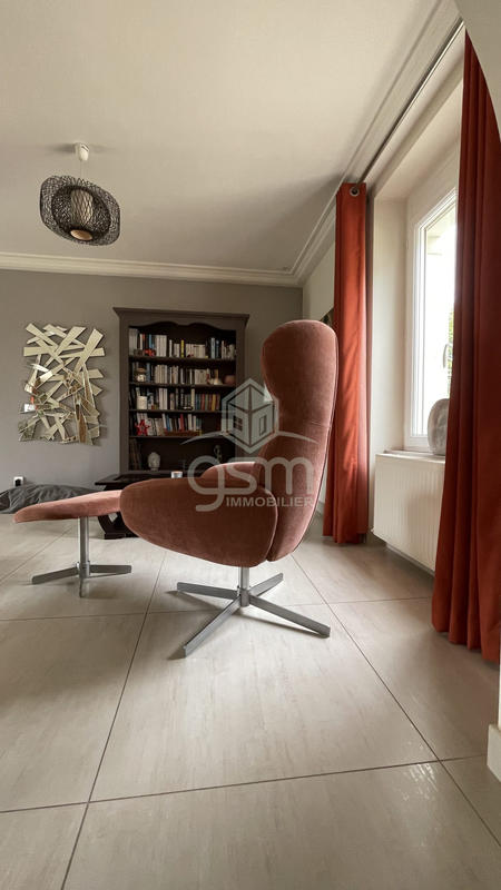 Maison - 383 m² - 13 pièces