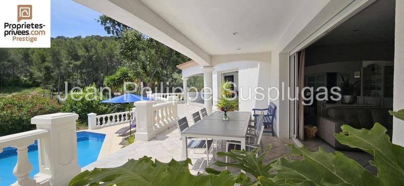 Maison - 260 m² - 7 pièces