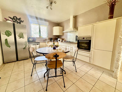 Maison - 138 m² - 4 pièces