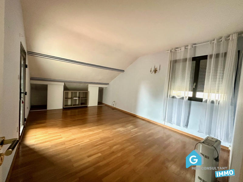 Maison - 149 m² - 7 pièces