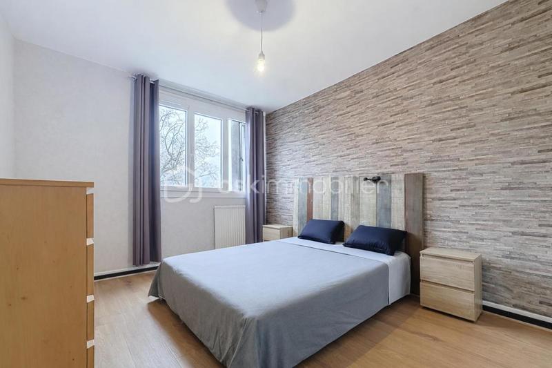 Appartement - 95 m² - 6 pièces