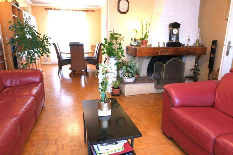 Maison - 181 m² - 7 pièces