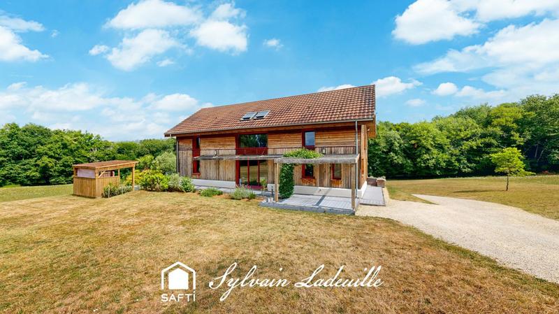 Maison - 180 m² - 5 pièces