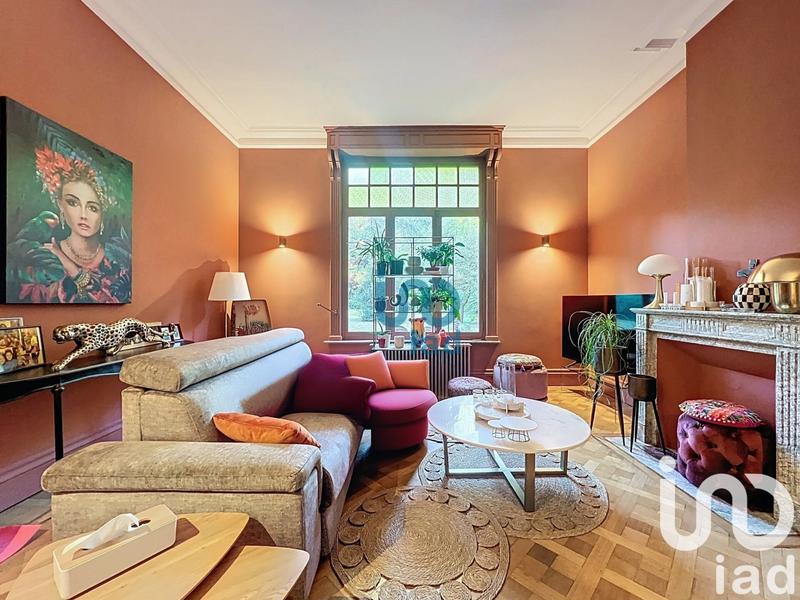 Maison - 280 m² - 10 pièces