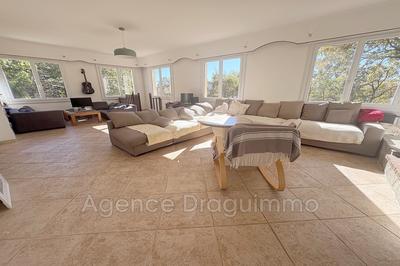 Maison - 185 m² - 8 pièces