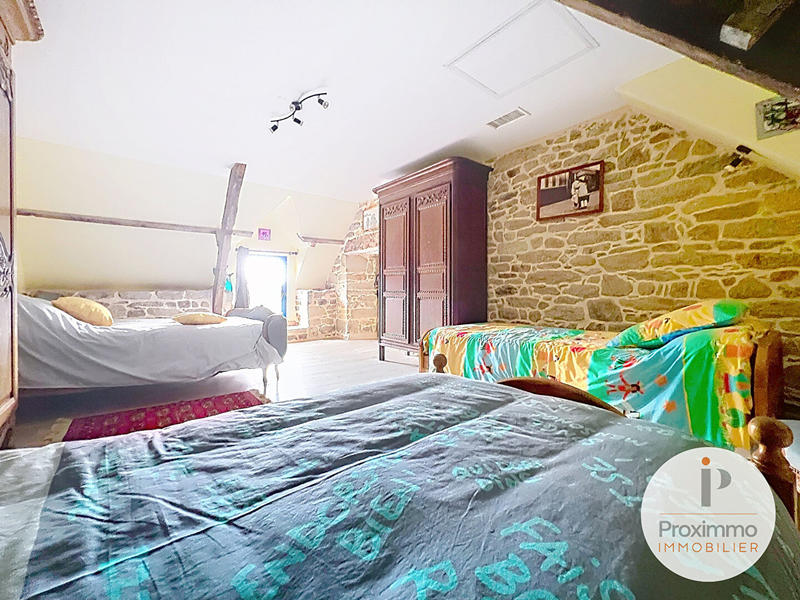 Maison - 238 m² - 6 pièces