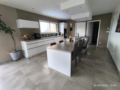 Maison - 174 m² - 7 pièces