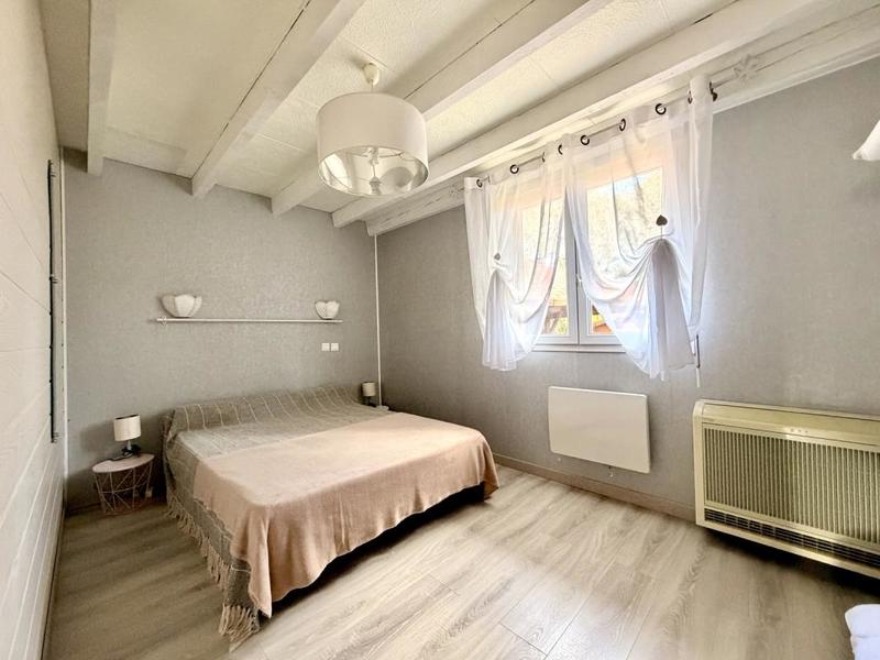 Villa - 200 m² - 7 pièces