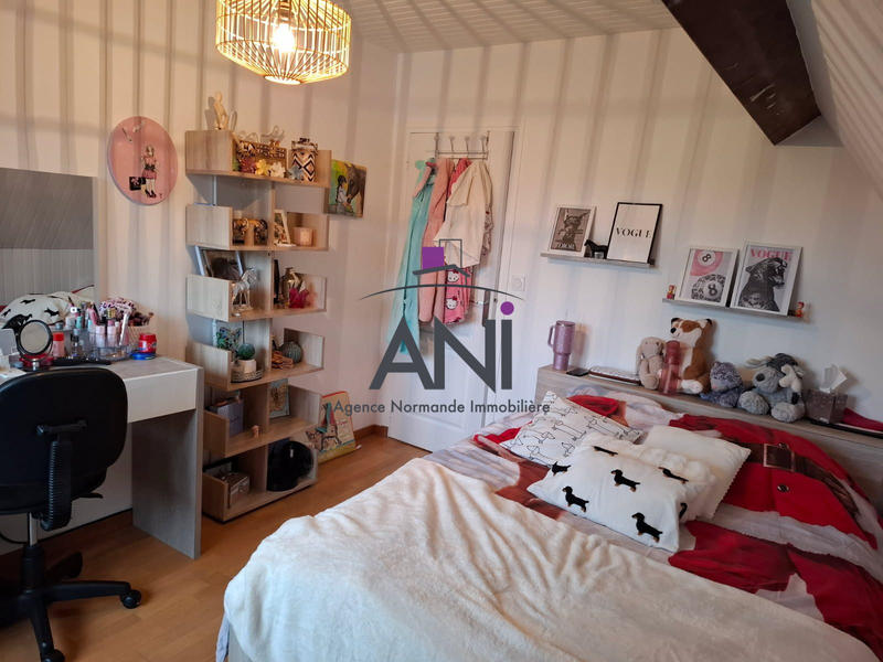 Maison - 204 m² - 7 pièces