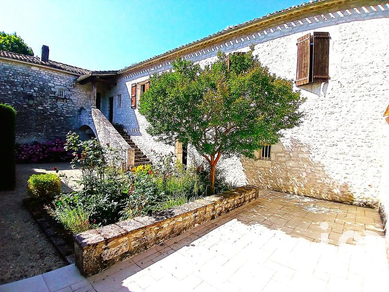 Maison - 165 m² - 7 pièces