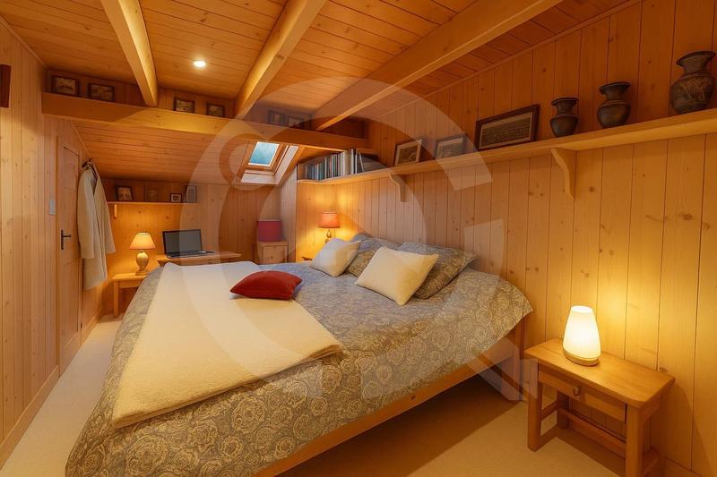 Maison - 265 m² - 15 pièces